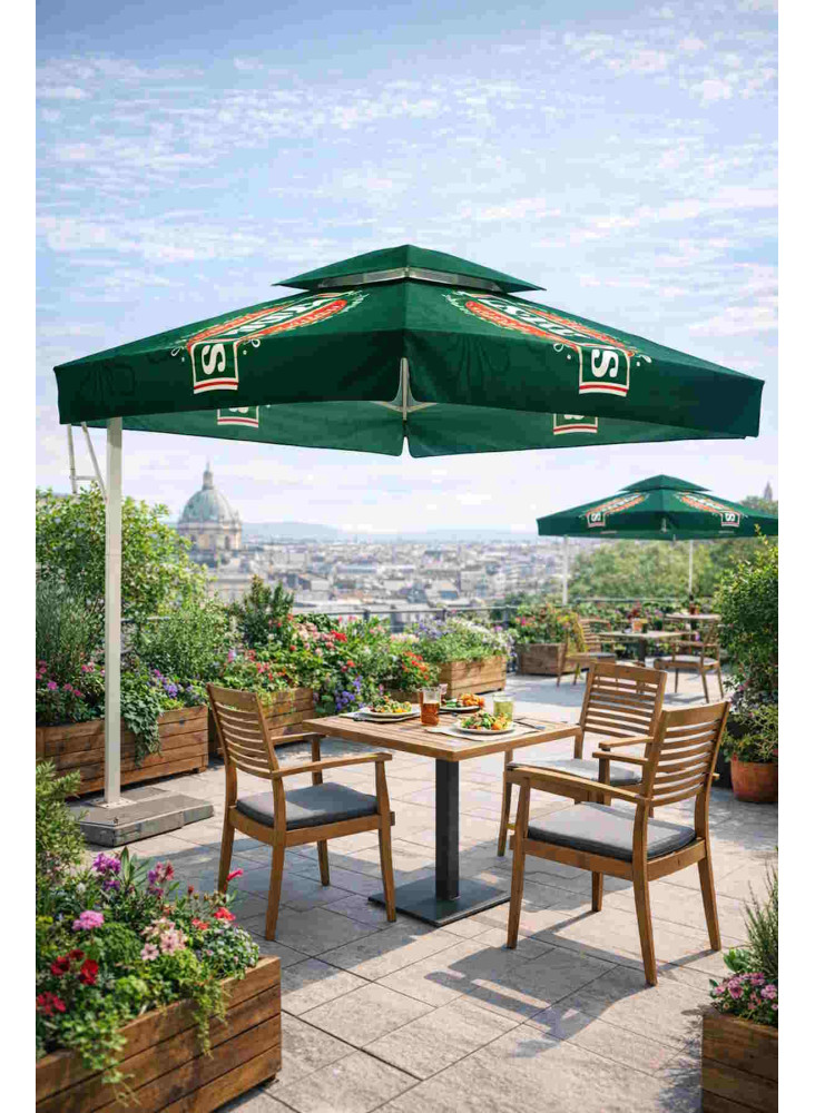 Parasol décentré publiciaire sur une terrasse